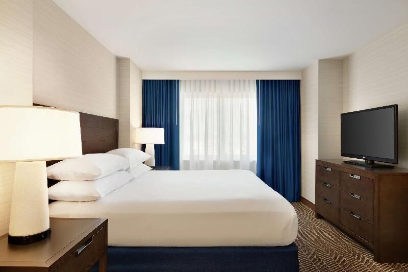 1 bedroom, in-room safe, desk, blackout curtains