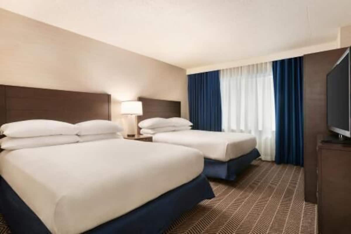 1 bedroom, in-room safe, desk, blackout curtains