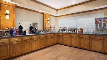 Free daily buffet breakfast