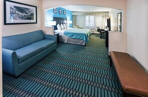 Premium bedding, in-room safe, desk, iron/ironing board - Wingate by Wyndham Lubbock TX South (Lubbock)