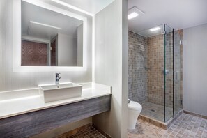 Suite, 1 Bedroom, Balcony | Bathroom | Combined shower/bathtub, free toiletries, hair dryer, towels