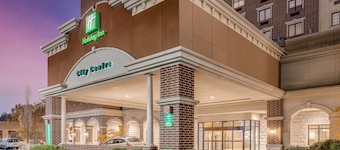 Holiday Inn Lafayette-City Centre by IHG