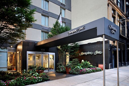 Hampton Inn Manhattan Chelsea - Image 17