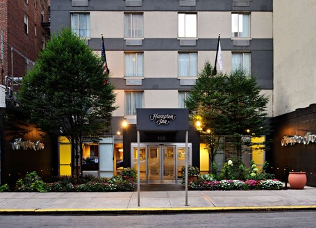 Hampton Inn Manhattan Chelsea - Image 1