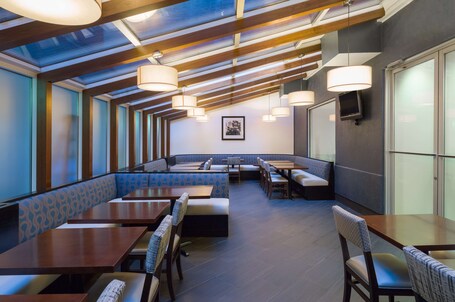 Hampton Inn Manhattan Chelsea - Image 6