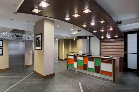 Hampton Inn Manhattan Chelsea - Image 2