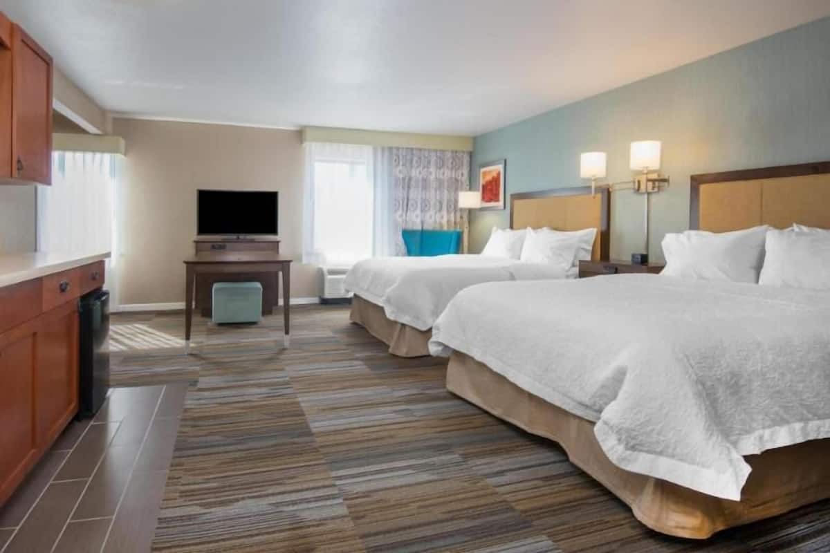 In-room safe, iron/ironing board, free WiFi, bed sheets