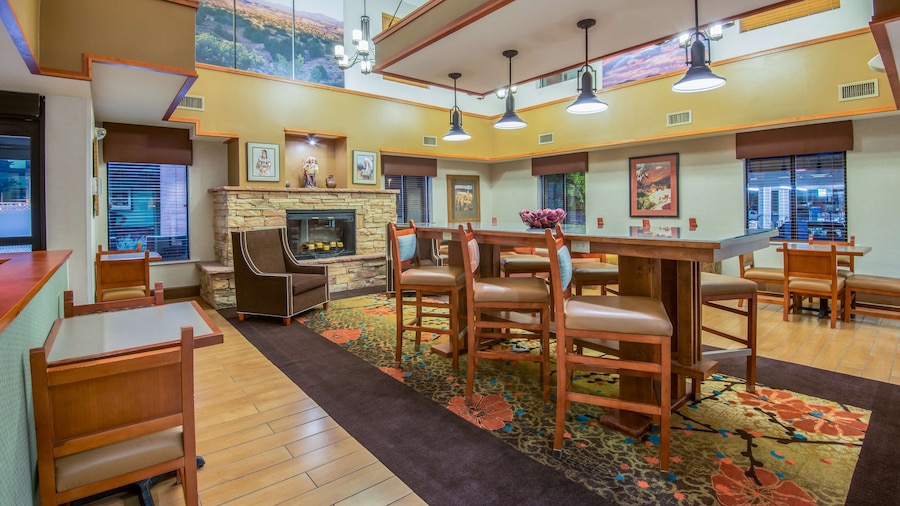 Hampton Inn & Suites Los Alamos White Rock