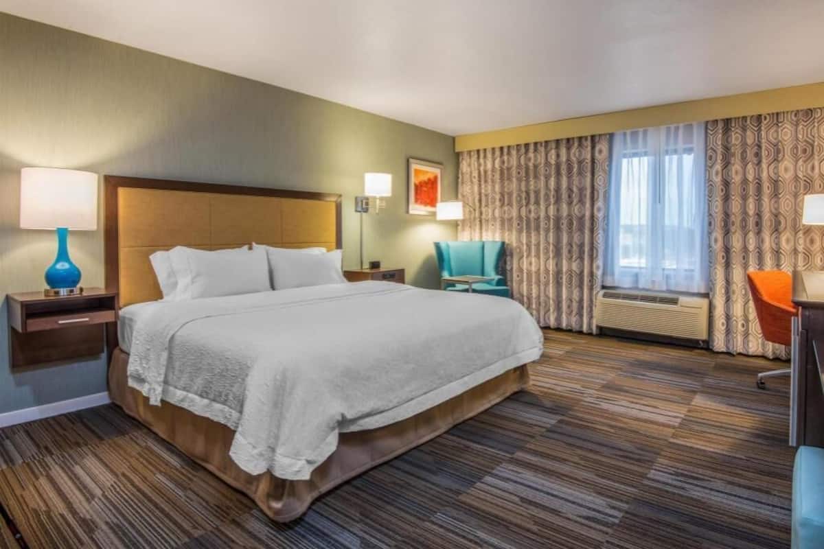 In-room safe, iron/ironing board, free WiFi, bed sheets