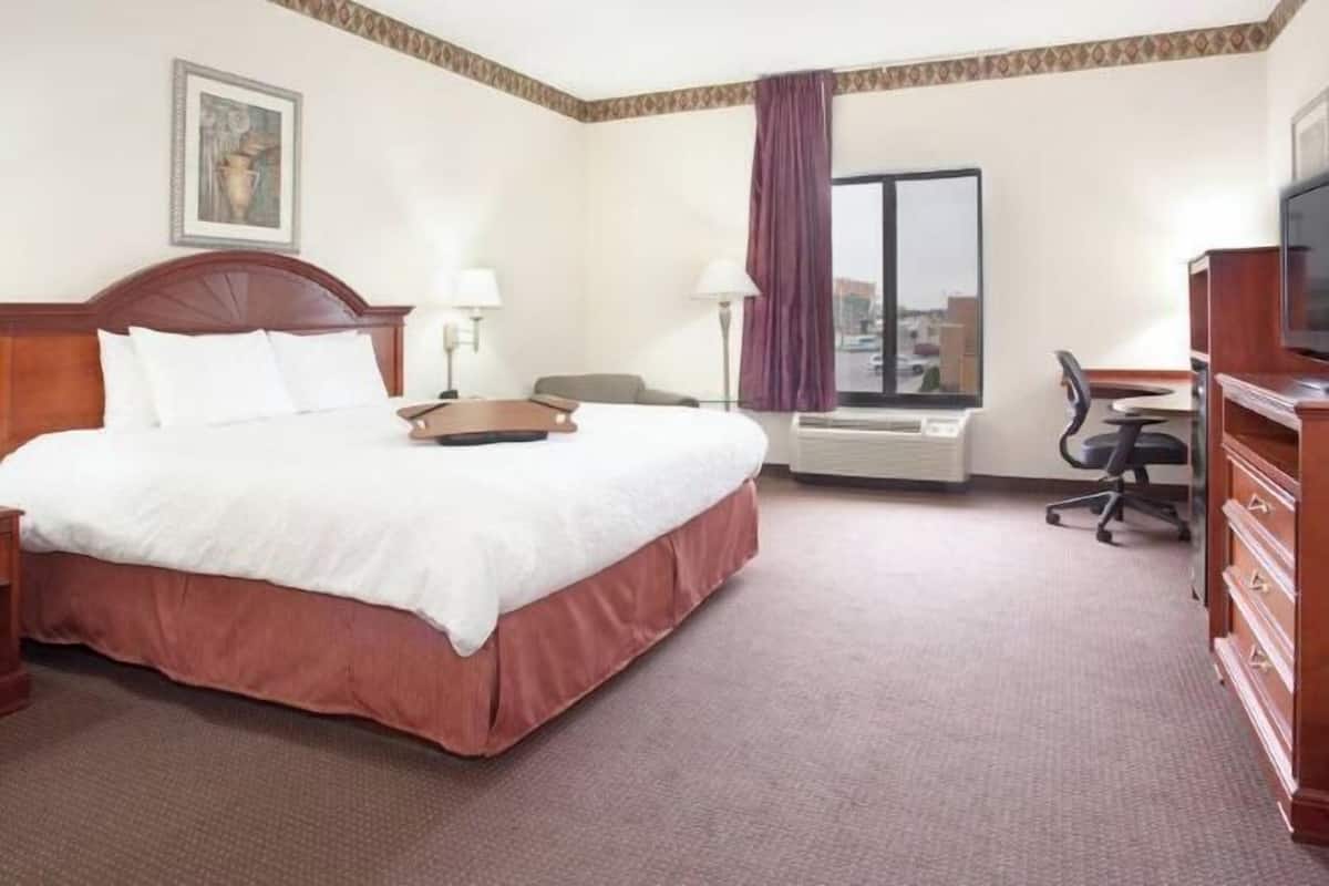 In-room safe, iron/ironing board, free WiFi, bed sheets