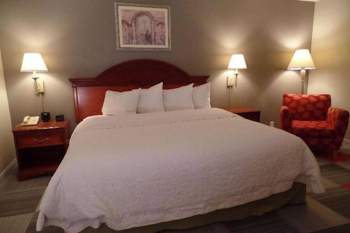 In-room safe, iron/ironing board, free WiFi, bed sheets