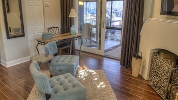 Suite Présidentielle (Waterfront) | Coin séjour | Télévision à écran plat