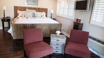 Room, 1 King Bed, Garden Area (Waterfront)