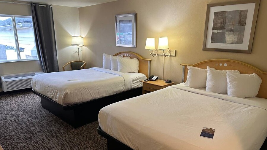 Baymont by Wyndham Lawrenceburg