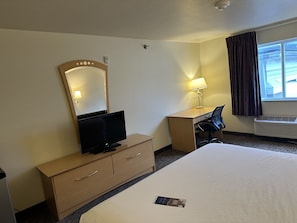 Room, 1 King Bed, Accessible, Non Smoking (Tub with Grab Bars) | Down comforters, in-room safe, desk, iron/ironing board