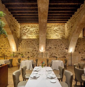 Daily buffet breakfast (EUR 26 per person)