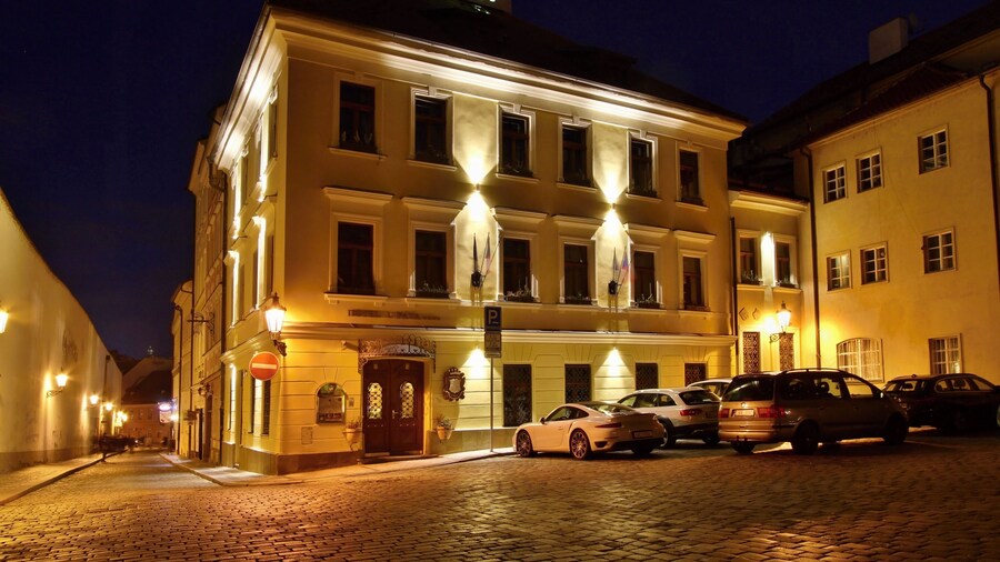 Hotel U Páva