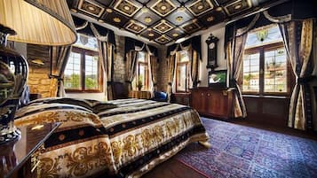 Minibar, pengeskab på værelset, individuelt design