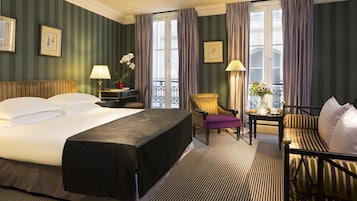 Deluxe Double Room | Minibar, in-room safe, individually furnished, blackout curtains