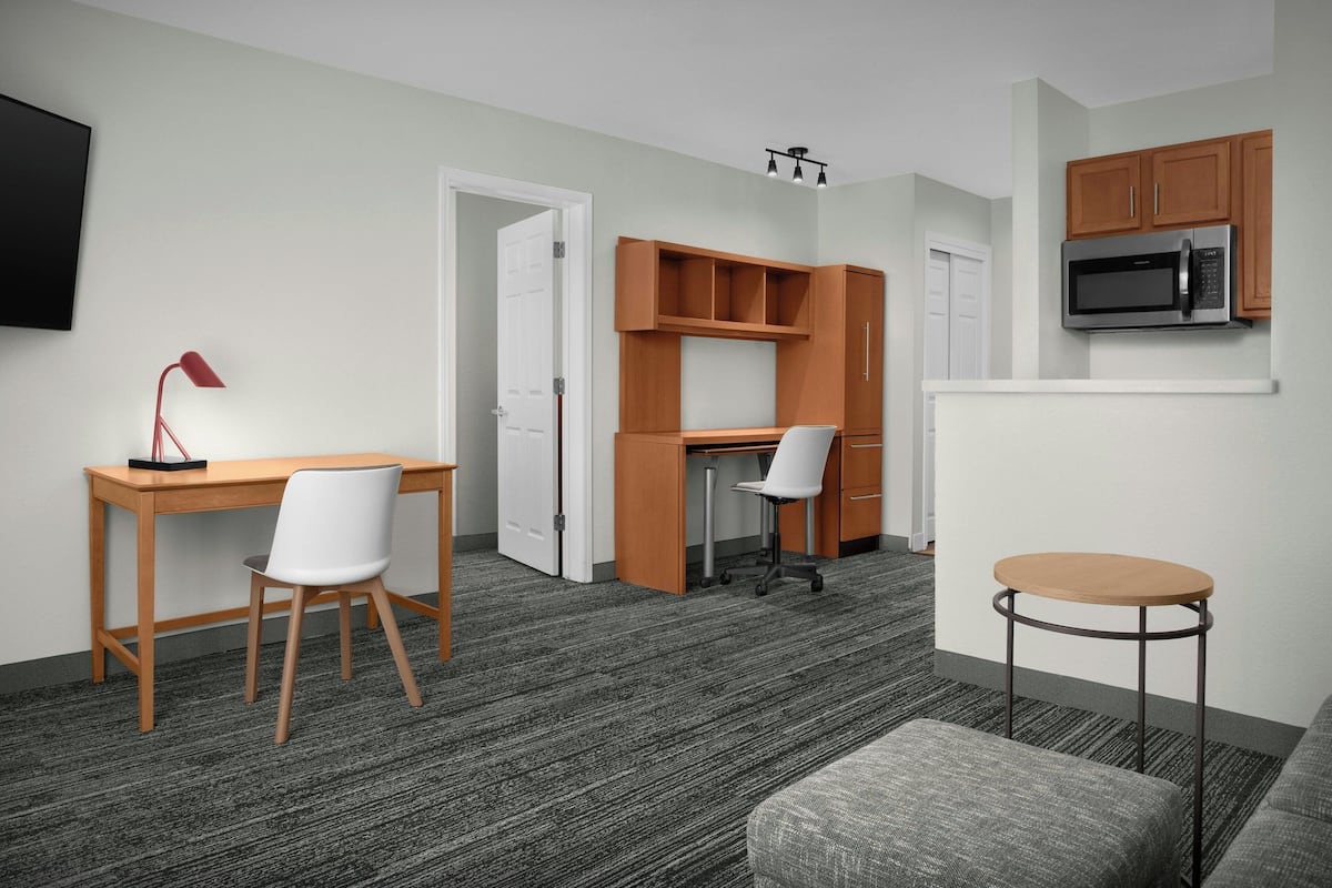 Suite, 1 Bedroom | Premium bedding, in-room safe, desk, laptop workspace