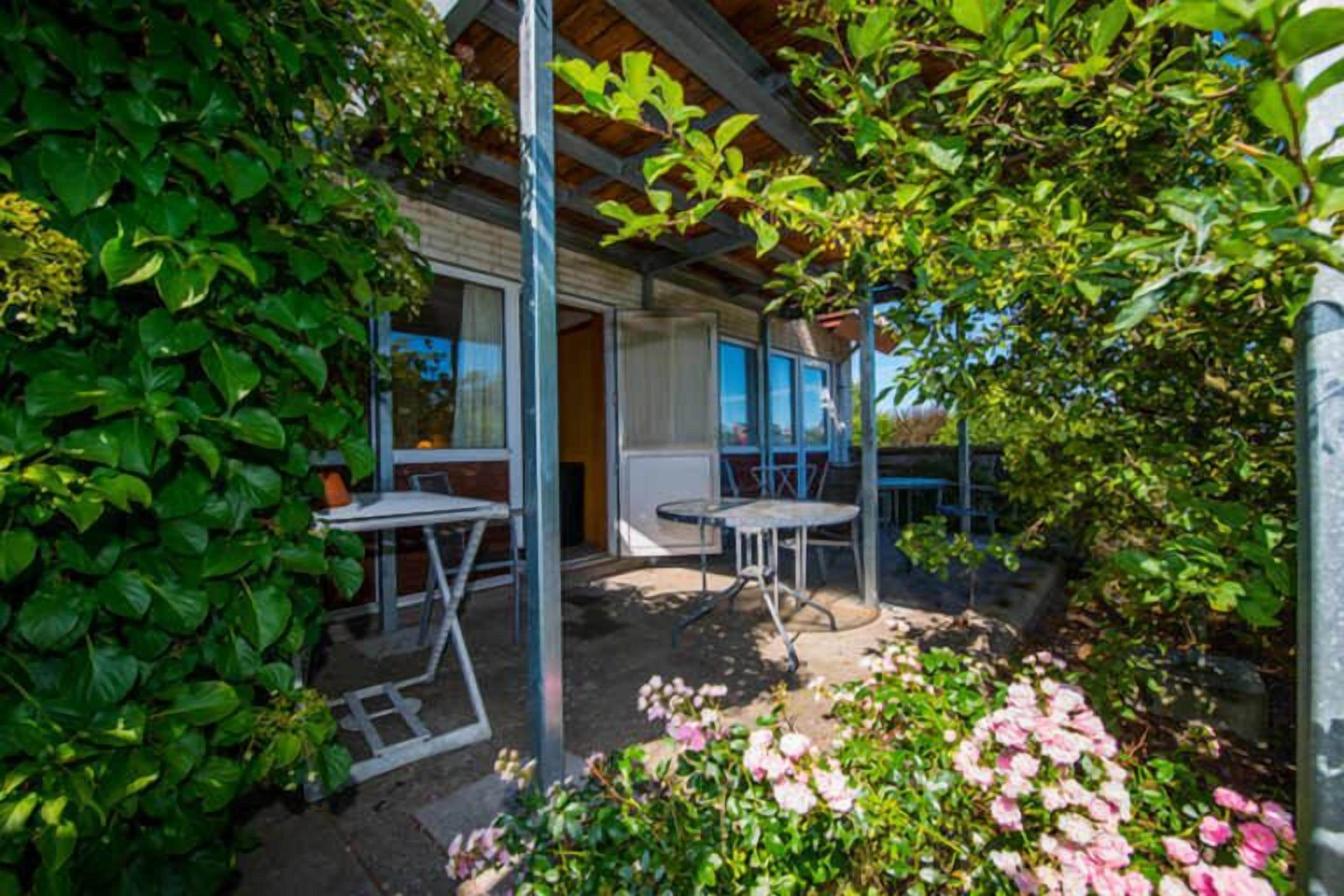 Huone, 2 makuuhuonetta, terassi, näköala uima-altaalle | Terassi/patio