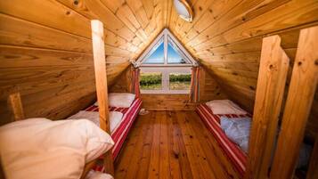 Round Timber Cabins | Free WiFi