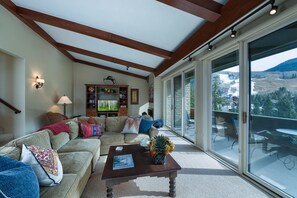 Penthouse, 3 Bedrooms, Mountainside | Property amenity - Vail's Mountain Haus (Vail)