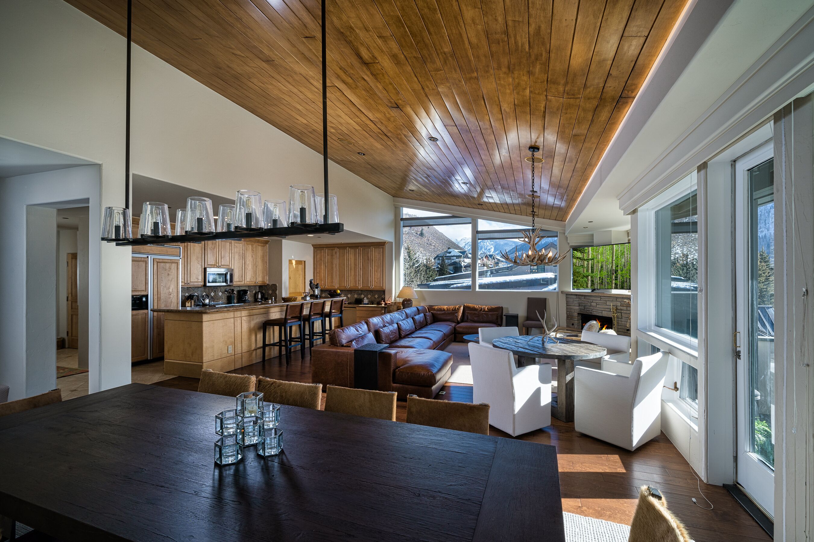 condo, 5 bedrooms, mountainside | living area | tv, pay films