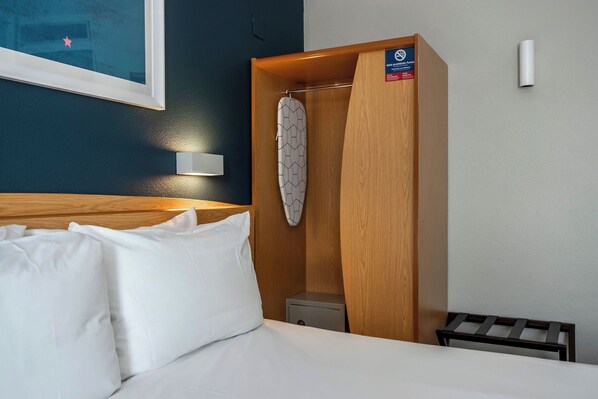 1 chambre, bureau, espace de travail pour ordinateur portable