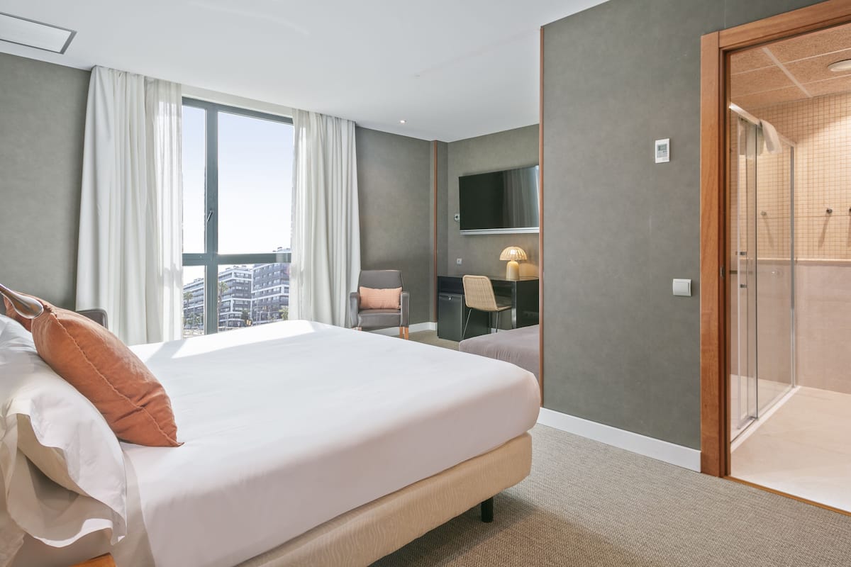 1 bedroom, minibar, in-room safe, desk