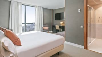 Minibar, in-room safe, desk, blackout curtains