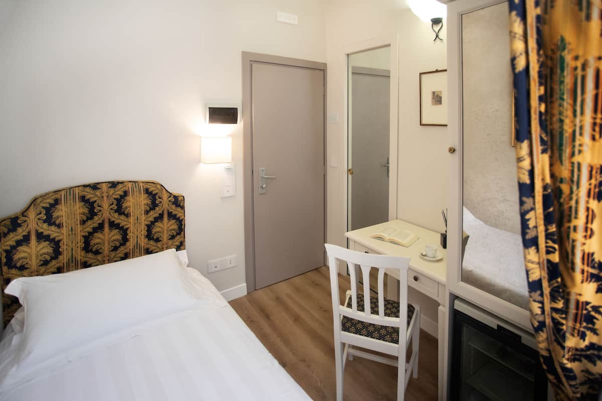 Habitación individual clásica | 1 habitación, ropa de cama hipoalergénica y minibar