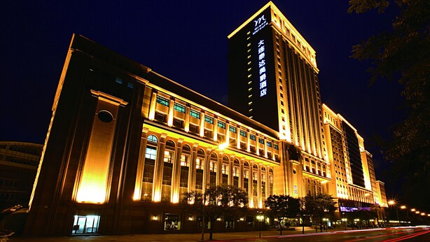 Front of property – evening/night - Grand Mercure Dalian Teda (Dalian)