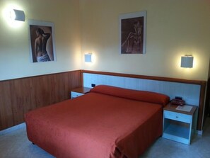 1 Schlafzimmer, Minibar, Zimmersafe, Schreibtisch