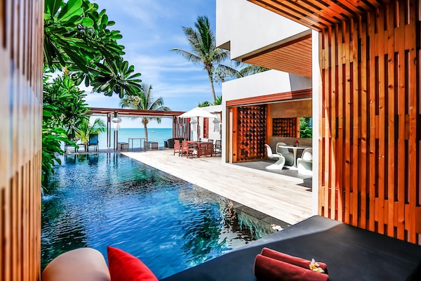 Three Bedroom Beachfront Pool Residence | Beach/ocean view