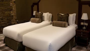 Abbey Twin Room | Meja kerja, setrika/meja setrika, Wi-Fi gratis, dan seprai linen