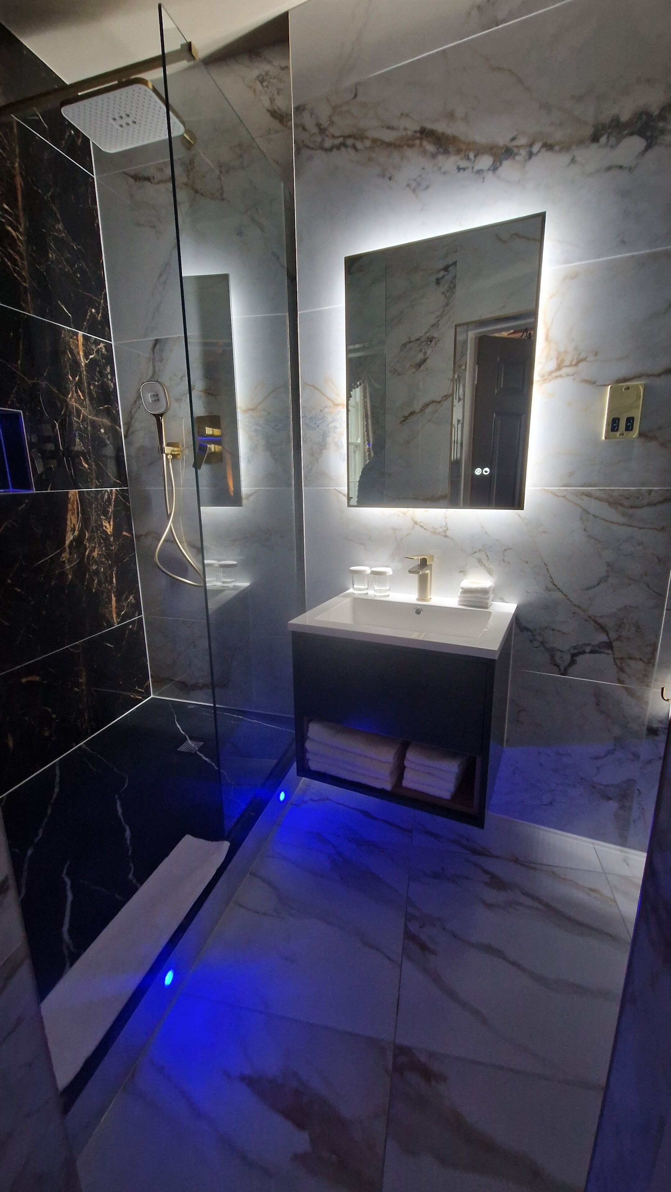 Abbey Double Room | Bathroom