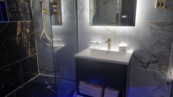 Abbey Double Room | Bathroom