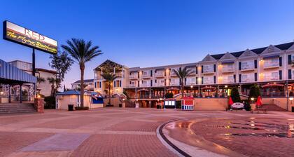 Kemah Boardwalk Inn