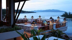 Breakfast, lunch and dinner served - Q Signature Samui Beach Resort (Koh Samui)