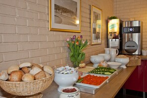 Free continental breakfast