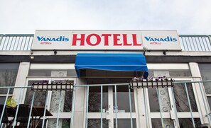 مدخل المنشأة