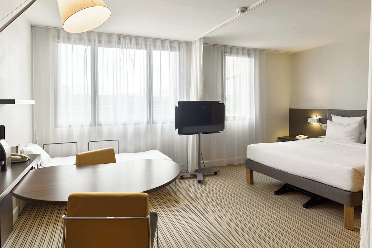 Standard-Dreibettzimmer, Mehrere Betten, Nichtraucher, eigenes Bad