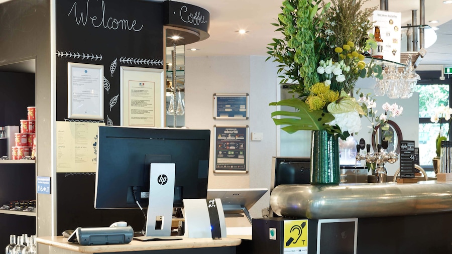 B&B HOTEL Vélizy Est