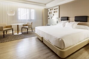 Premium Room, 1 King Bed