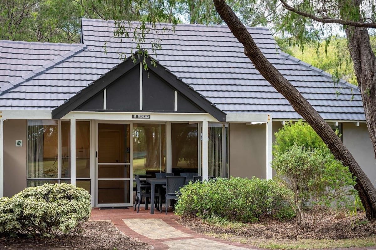 Superior Villa, 2 Bedrooms | 2 bedrooms, individually furnished, desk, laptop workspace