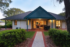 Superior Villa, 3 Bedrooms | 1 bedroom, individually furnished, desk, laptop workspace
