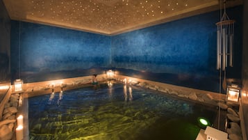 Couples treatment room(s), sauna, hot tub, hot springs/mineral springs