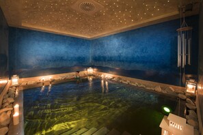 Couples treatment rooms, sauna, hot tub, hot springs, Turkish bath