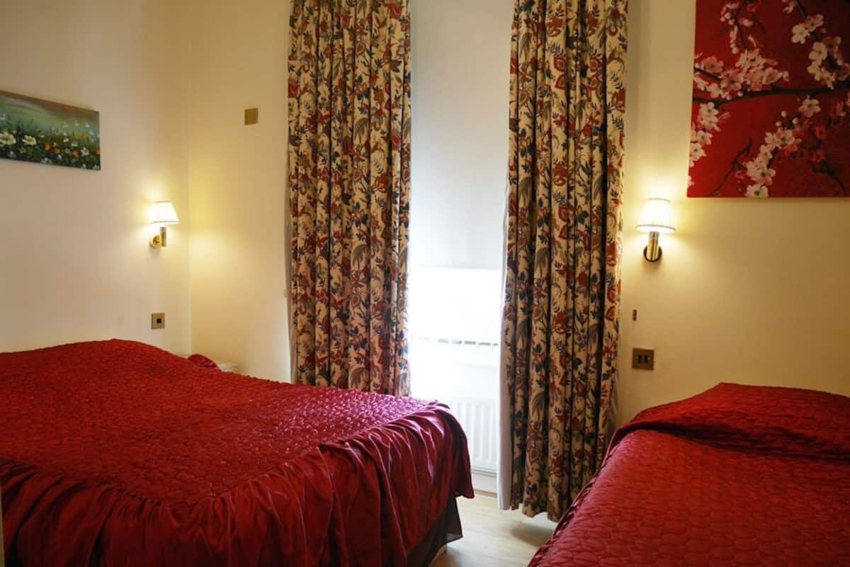 Standard Triple Room, Ensuite